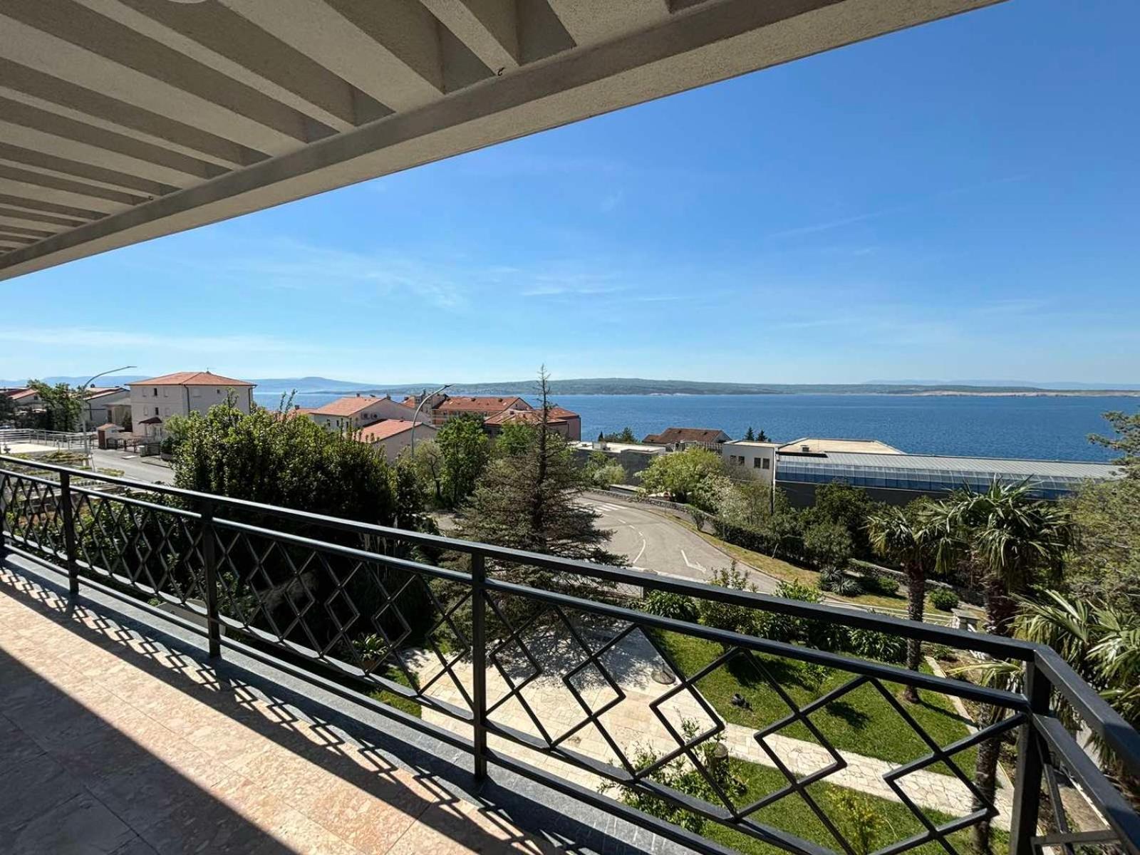 Helen Apartments Crikvenica Exterior photo
